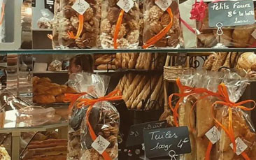Les chocolats, tuiles, petits fours de la boulangerie pâtisserie Eiffel
